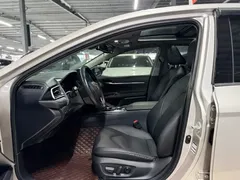 2021 Toyota Camry 2.5G Luxury — фото 7