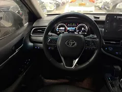2021 Toyota Camry 2.5G Luxury — фото 10