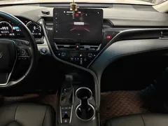 2021 Toyota Camry 2.5G Luxury — фото 13