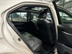 2021 Toyota Camry 2.5G Luxury — фото 15