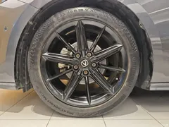 2022 Changan UNI-V 1.5T smart pilot model — фото 5