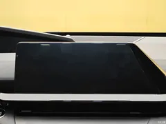 2022 Changan UNI-V 1.5T smart pilot model — фото 16
