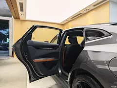2022 Changan UNI-V 1.5T smart pilot model — фото 22