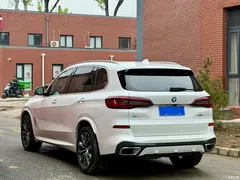 2023 BMW X5 xDrive 30Li Exclusive M Sports Package, белый — фото 4