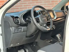 2021 Kia Yipao 1.4L CVT sunroof, белый — фото 24