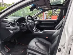 2019 Toyota Camry 2.0S Fashion VI, белый — фото 4