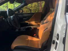 2021 Lexus ES 300h, белый — фото 9