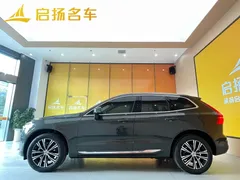 2022 Volvo XC60 4WD Luxury, чёрный — фото 2