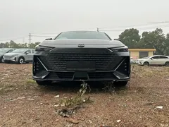 2024 Changan UNI-V 1.5T exclusive model — фото 2