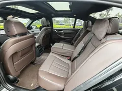 2021 BMW 5 Series 5 530Li, чёрный — фото 51