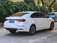 2021 Kia Cerato 1.5L CVT Youth, белый — фото 4