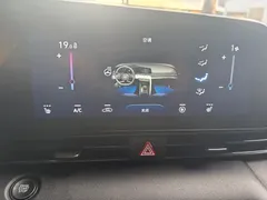 2022 Hyundai Elantra 240TGDi DCT LUX Premium — фото 10
