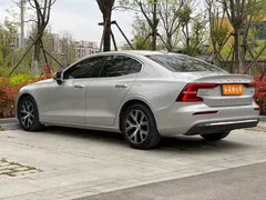 2023 Volvo S60 B4 Luxury — фото 7