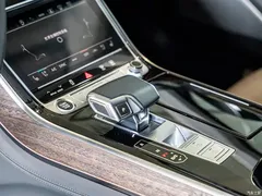 2021 Audi A8 A8L 55 TFSI quattro premium type, чёрный — фото 20