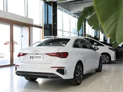 2022 Audi A3L Limousine 35 TFSI Sport, белый — фото 16