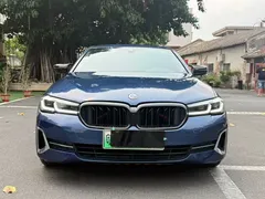 2021 BMW 5 Series 535Le PHEV Luxury Package, синий — фото 2