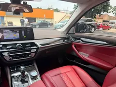 2021 BMW 5 Series 535Le PHEV Luxury Package, синий — фото 7