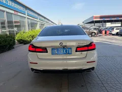 2022 BMW 5 Series 530Li Executive Luxury Package, белый — фото 5