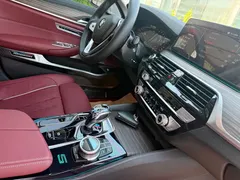 2022 BMW 5 Series 530Li Executive Luxury Package, белый — фото 9