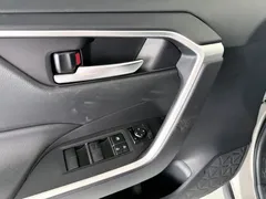 2021 Toyota Wildlander 2.0L CVT 4WD Luxury — фото 9
