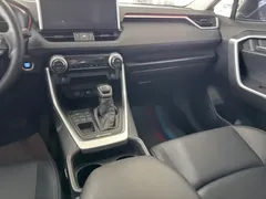 2021 Toyota Wildlander 2.0L CVT 4WD Luxury — фото 16