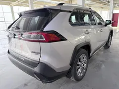 2021 Toyota Wildlander 2.0L CVT 4WD Luxury — фото 19