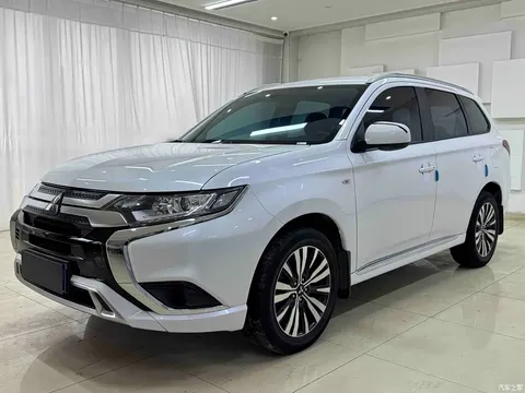 2021 Mitsubishi Outlander 2.0L 2WD 5 Seats