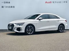 2022 Audi A3 A3L Limousine 35 TFSI Aggressive Sports, белый — фото 1