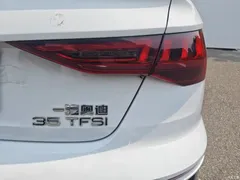 2022 Audi A3 A3L Limousine 35 TFSI Aggressive Sports, белый — фото 14