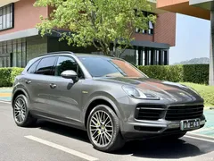 2021 Porsche Cayenne New Energy Cayenne E-Hybrid 2.0T — фото 3