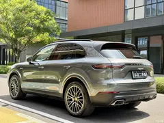 2021 Porsche Cayenne New Energy Cayenne E-Hybrid 2.0T — фото 12