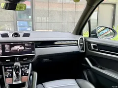 2021 Porsche Cayenne New Energy Cayenne E-Hybrid 2.0T — фото 24