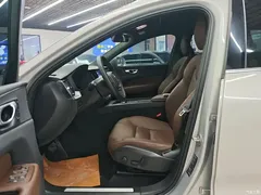 2023 Volvo XC60 B5 4WD Zhiyi Luxury — фото 9