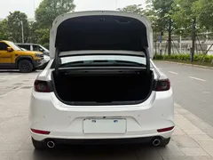 2021 Mazda 3 2.0L AT, белый — фото 8