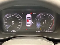 2021 Volvo XC40 T3 Zhixing Fashion, белый — фото 17