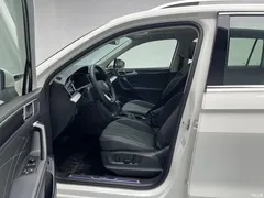 2022 Volkswagen Tiguan L PHEV 430PHEV PHEV Premium, белый — фото 14