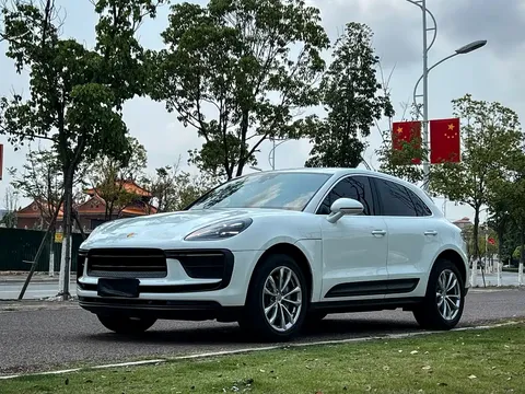 2023 Porsche Macan 2.0T