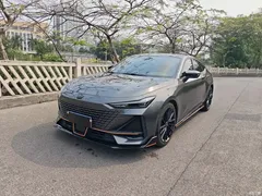 2022 Changan UNI-V 1.5T Sport — фото 1