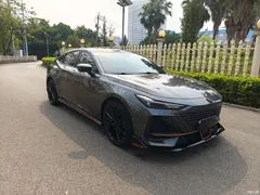 2022 Changan UNI-V 1.5T Sport — фото 3