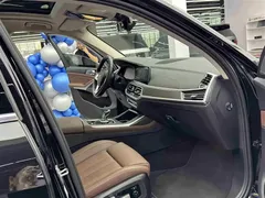 2022 BMW X7 xDrive40i, чёрный — фото 8