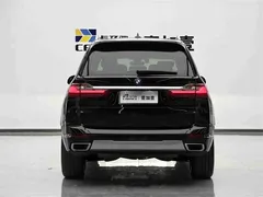 2022 BMW X7 xDrive40i, чёрный — фото 17