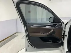 2022 BMW X3 modified xDrive25i M sports package, белый — фото 16