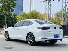 2021 Mazda 3 2.0L AT, белый — фото 7