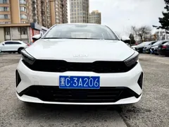 2023 Kia Cerato 1.5L CVT Luxury, белый — фото 2
