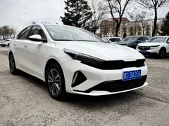 2023 Kia Cerato 1.5L CVT Luxury, белый — фото 3