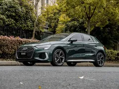 2022 Audi A3 Sportback 35 TFSI, зелёный — фото 1