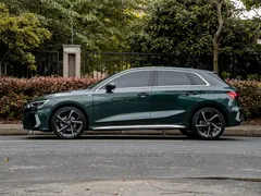 2022 Audi A3 Sportback 35 TFSI, зелёный — фото 3