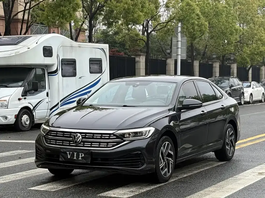 2023 Volkswagen Sagitar 200TSI DSG