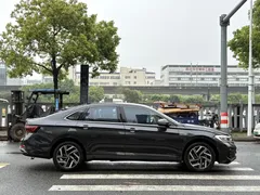 2023 Volkswagen Sagitar 200TSI DSG, чёрный — фото 4