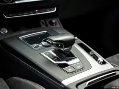 2020 Audi Q5L 45 TFSI exclusive luxury sports model — фото 14